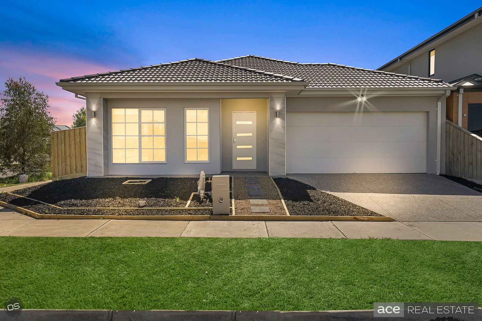 real estate agent Mickleham